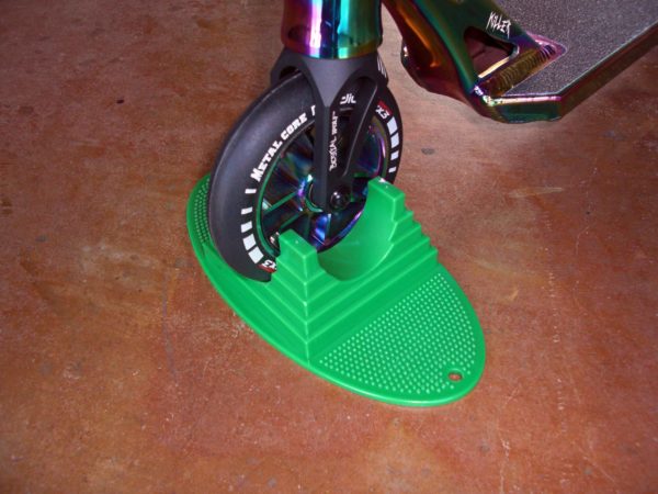 Soporte Patinetes  Display Stand Scooter - Imagen 2